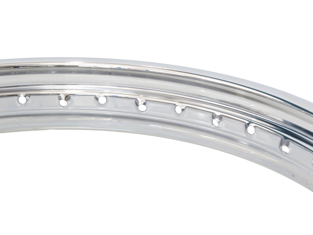 Daytona Japan Chrome 21" x 2.15" Drop Centre Rim 11646